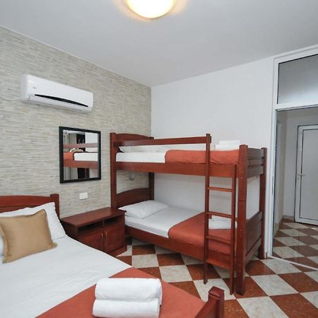 Ferienwohnung Fuer 4 Personen Ca 55 M In Budva, Adriakueste Montenegro Kueste Um Budva Extérieur photo