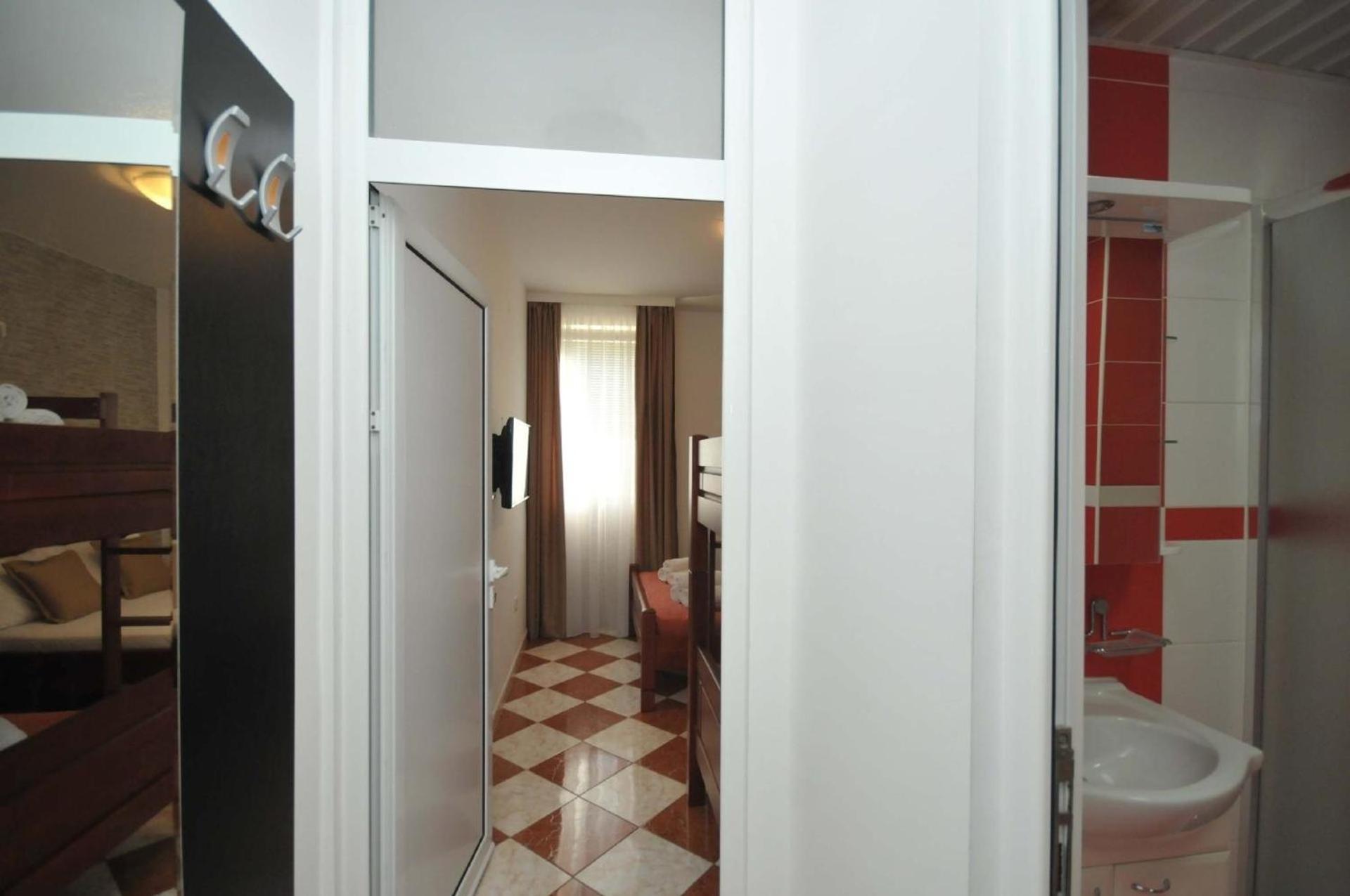 Ferienwohnung Fuer 4 Personen Ca 55 M In Budva, Adriakueste Montenegro Kueste Um Budva Extérieur photo